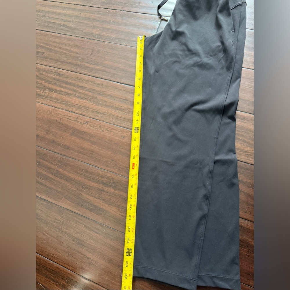 Lululemon On The Fly Track Pant Jogger Crop Pockets Black Drawstring 6 - Picture 7 of 7